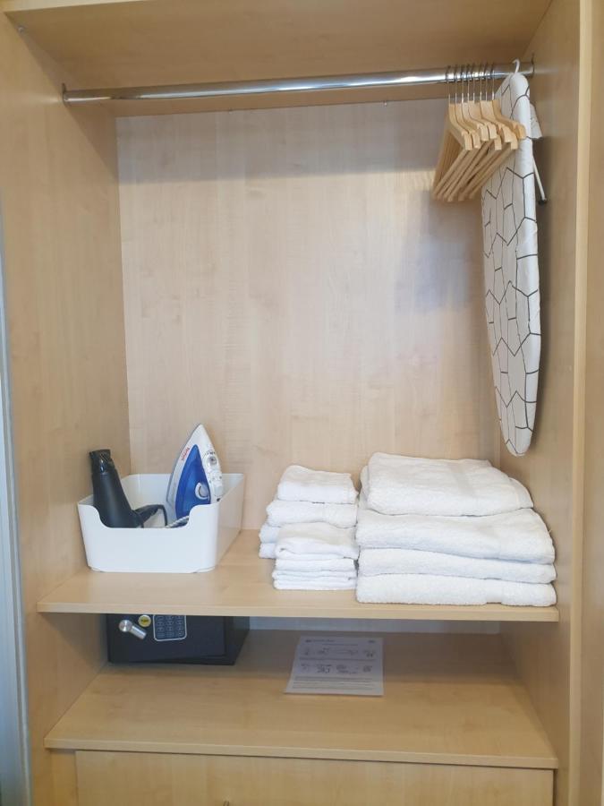 London Luxury 2 Bedroom Flat 5Min Walk From Overground, With Free Wifi, Free Parking-Sleeps X6 Ilford Dış mekan fotoğraf